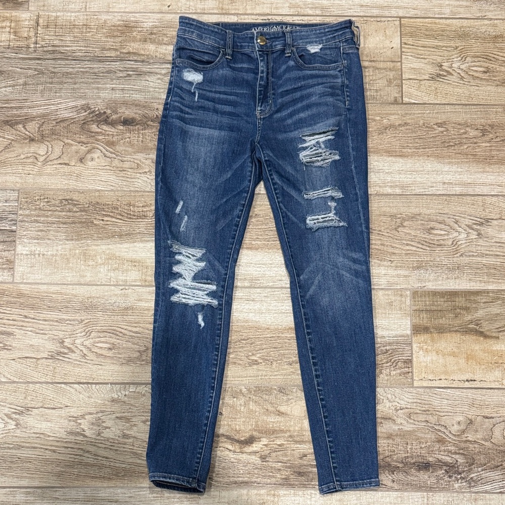 American Eagle Distressed High Rise Jegging